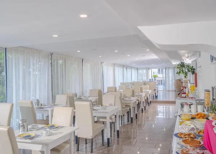 ホテル Hotiday 4*